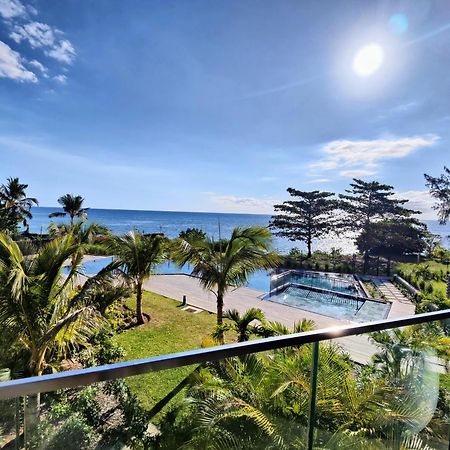 Ocean Point Beach Front Apartment Pointe aux Piments Buitenkant foto