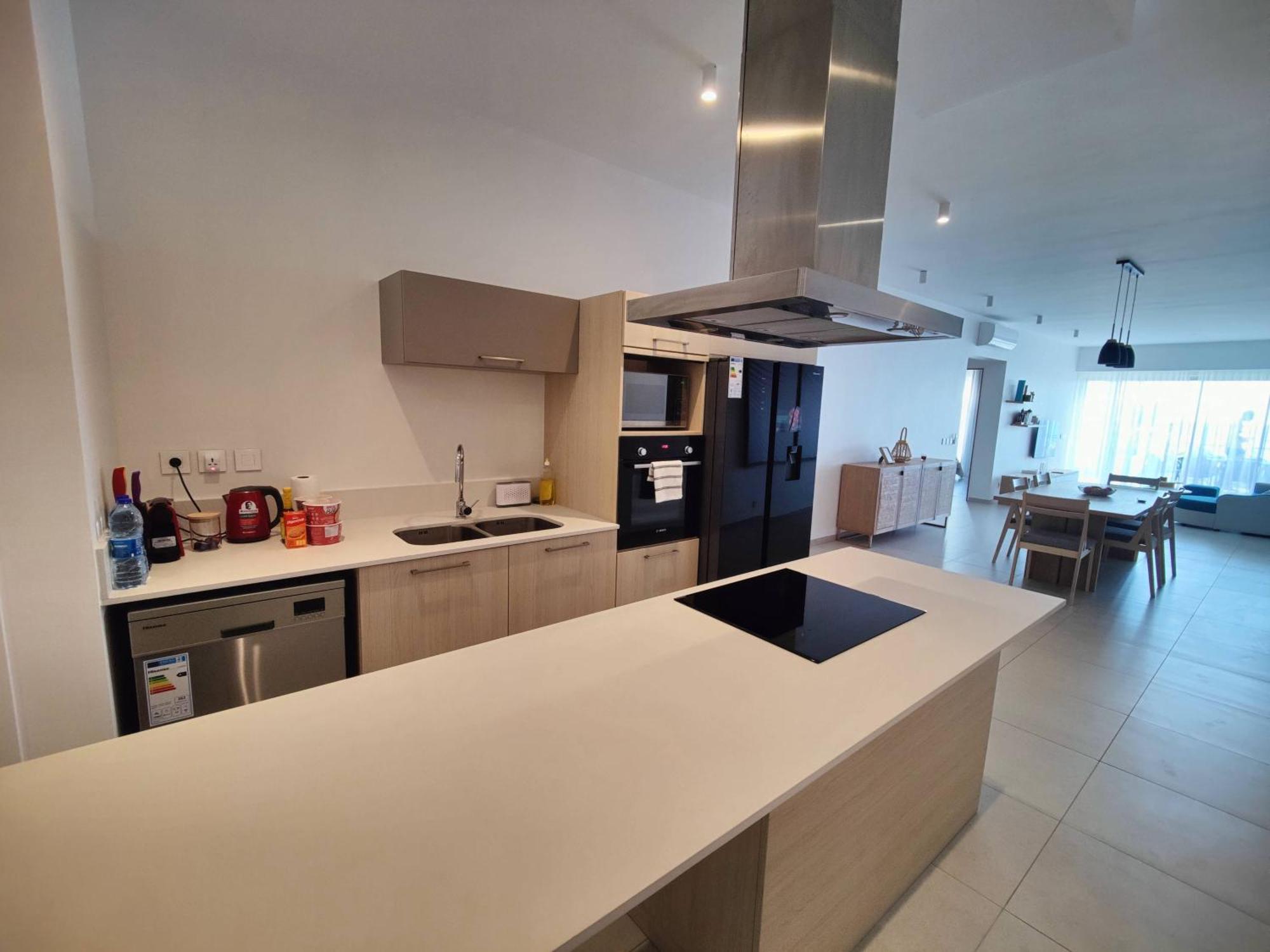 Ocean Point Beach Front Apartment Pointe aux Piments Buitenkant foto