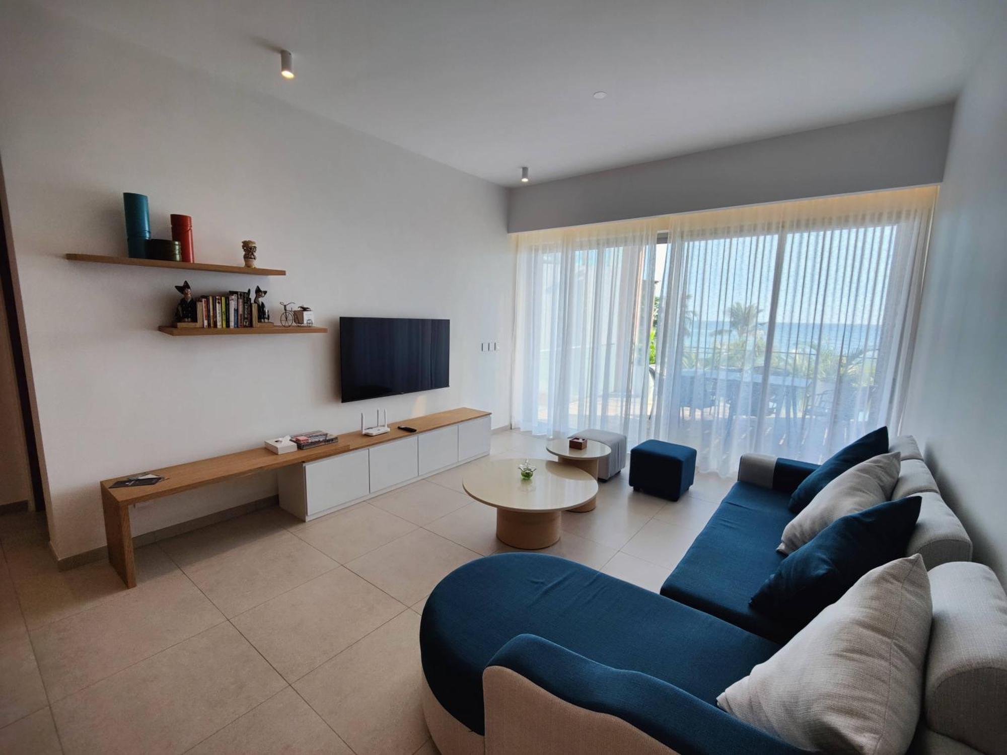 Ocean Point Beach Front Apartment Pointe aux Piments Buitenkant foto